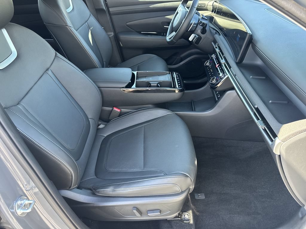 Used 2025 Hyundai Tucson Limited AWD/4WD image 13
