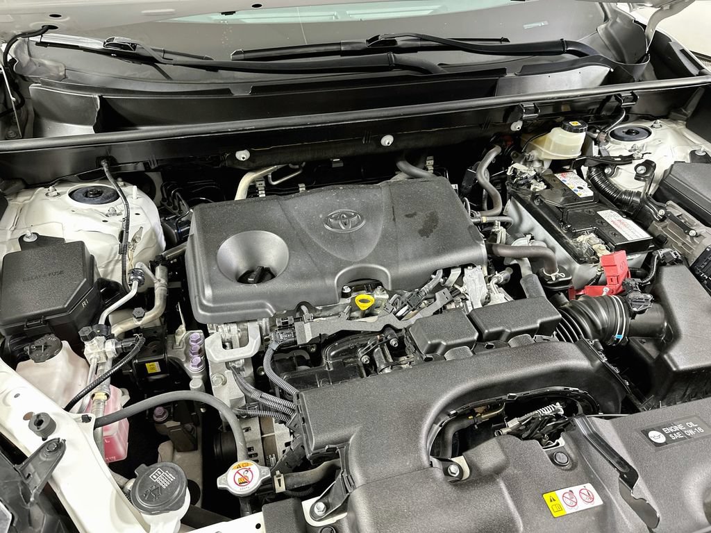 Used 2021 Toyota RAV4 XLE w/ Convenience Package FWD image 26