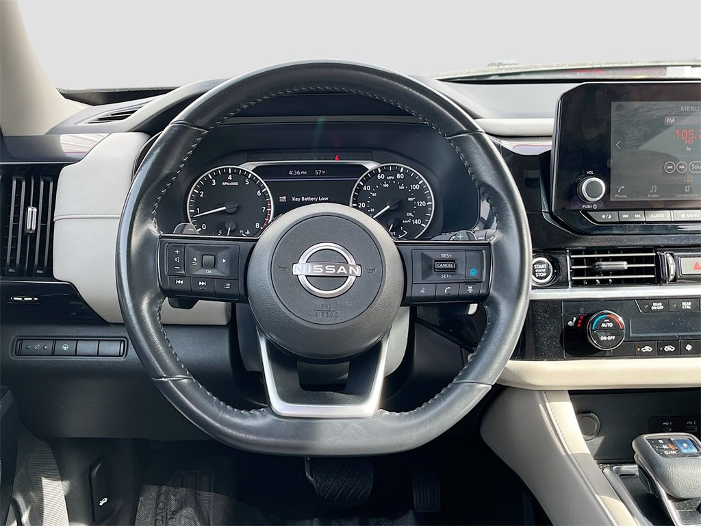 Used 2022 Nissan Pathfinder SV image 11