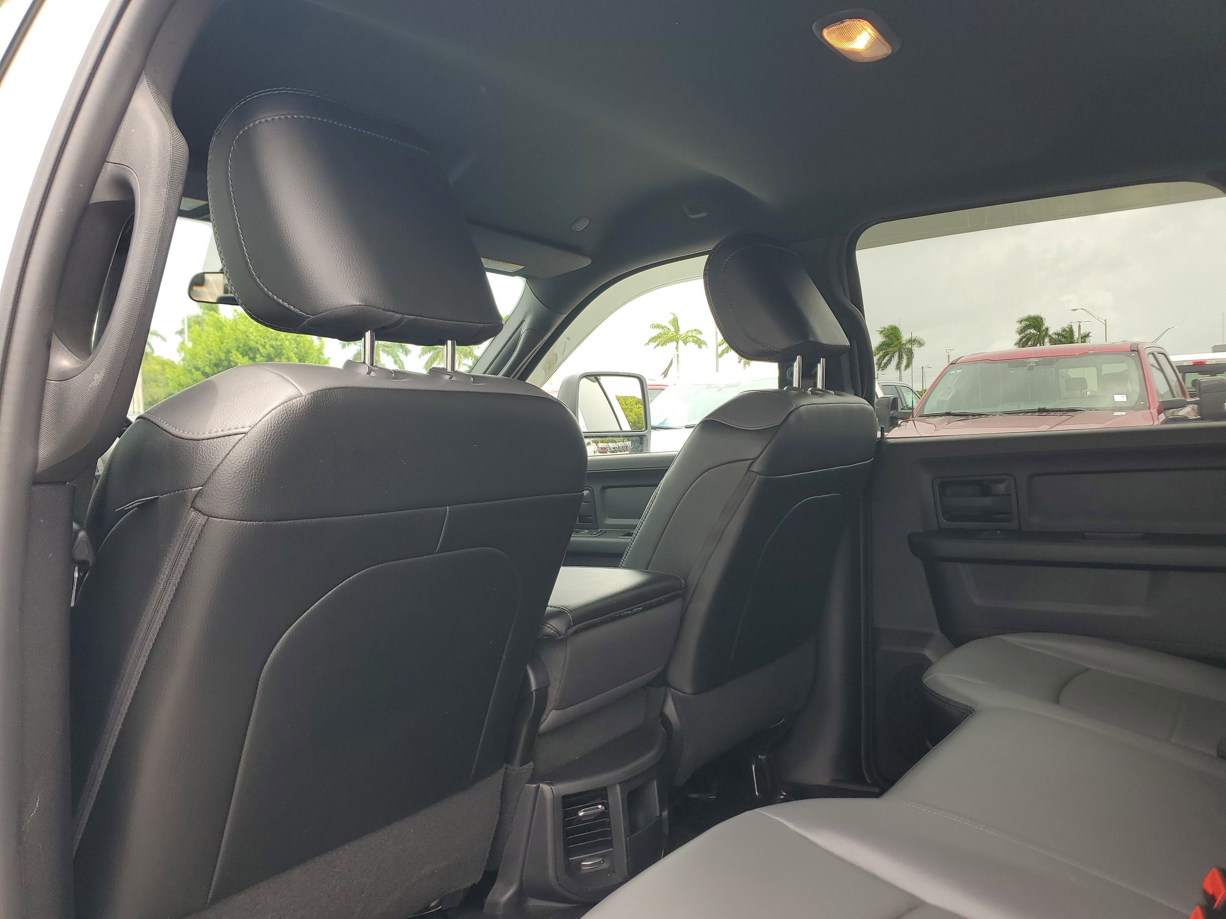 Used 2024 RAM 2500 Tradesman w/ Chrome Appearance Group image 13