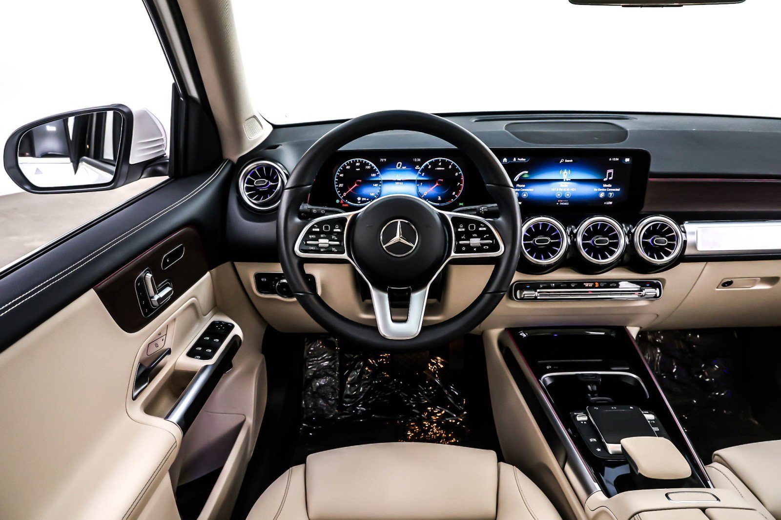 Used 2023 Mercedes-Benz GLB 250 image 4