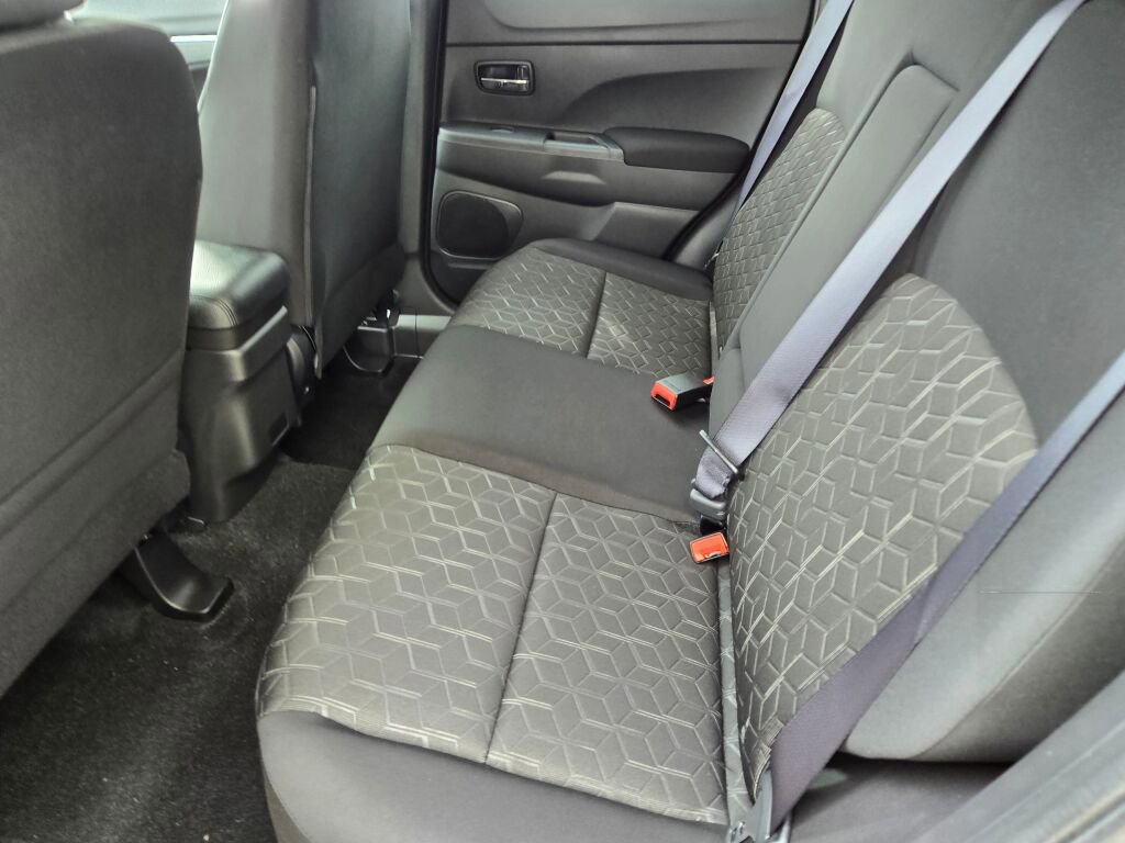 Used 2026 Mitsubishi Outlander Sport ES AWD/4WD image 12