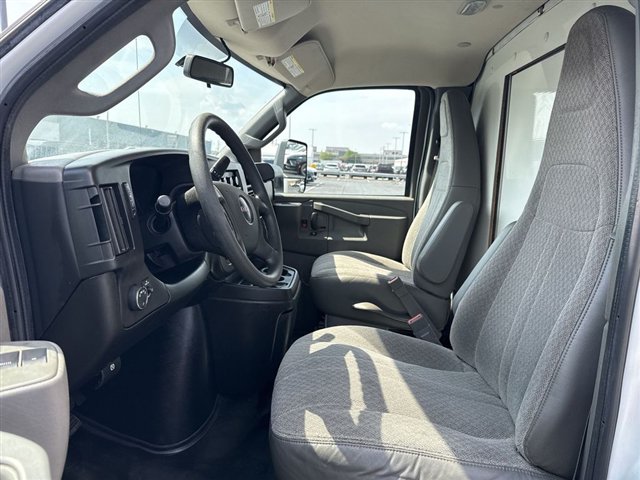 Used 2019 GMC Savana 3500 w/ Power Convenience Package RWD image 16