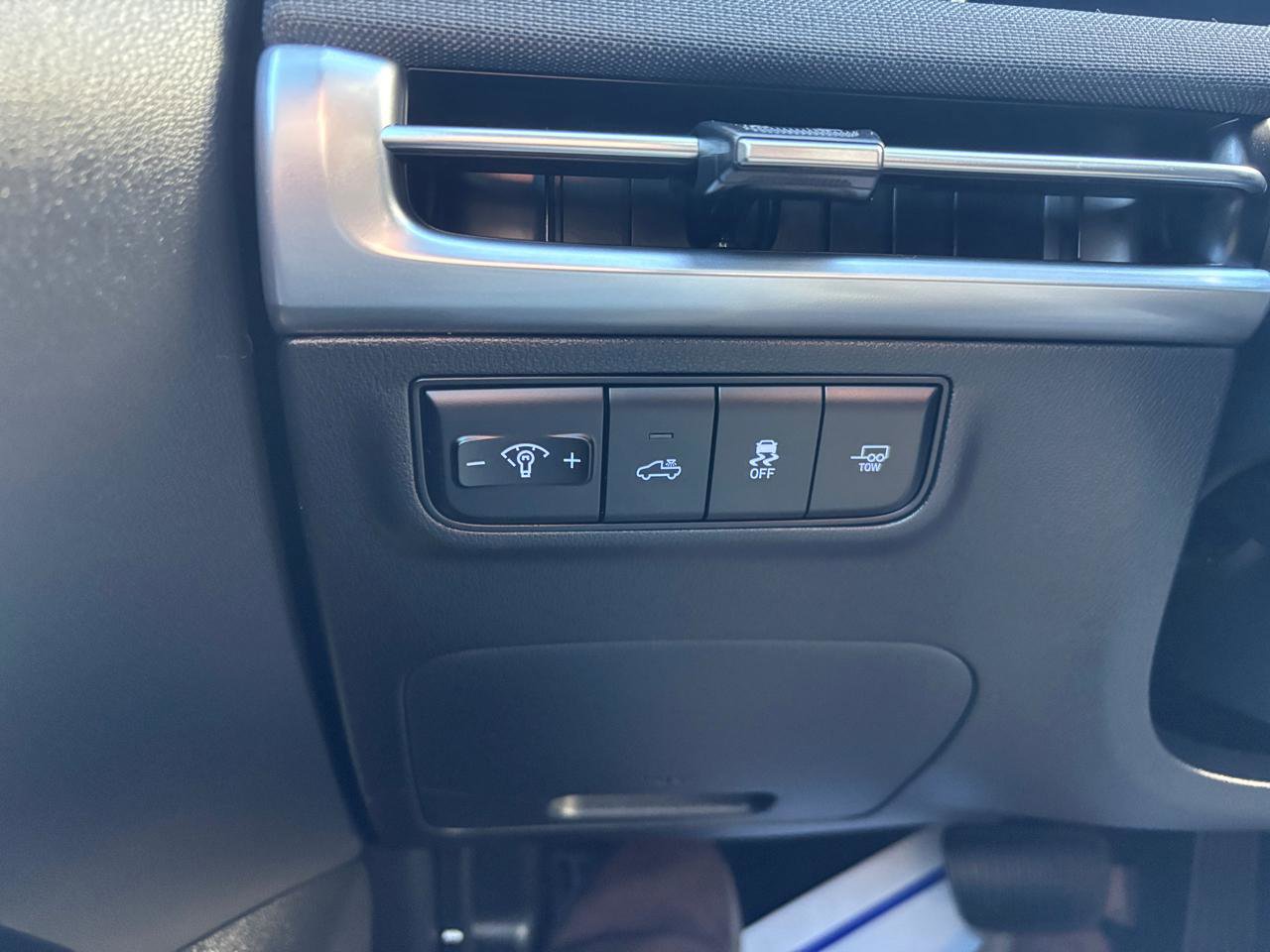 Used 2025 Hyundai Santa Cruz Limited image 16