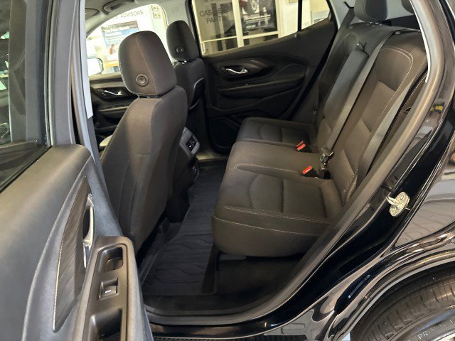Used 2023 GMC Terrain SLE w/ Driver Convenience Package image 25