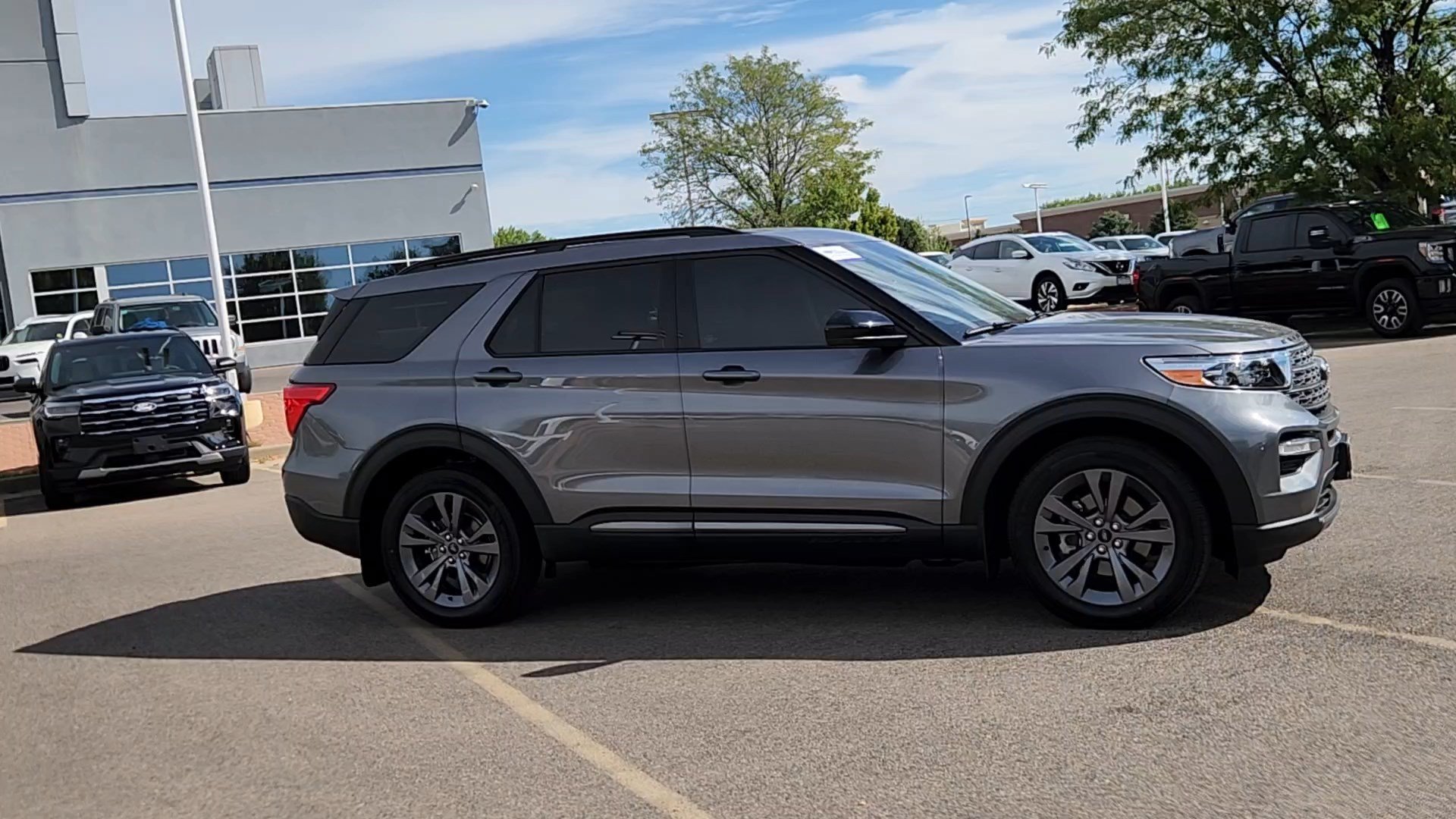 Certified 2024 Ford Explorer XLT w/ Equipment Group 202A AWD/4WD image 10