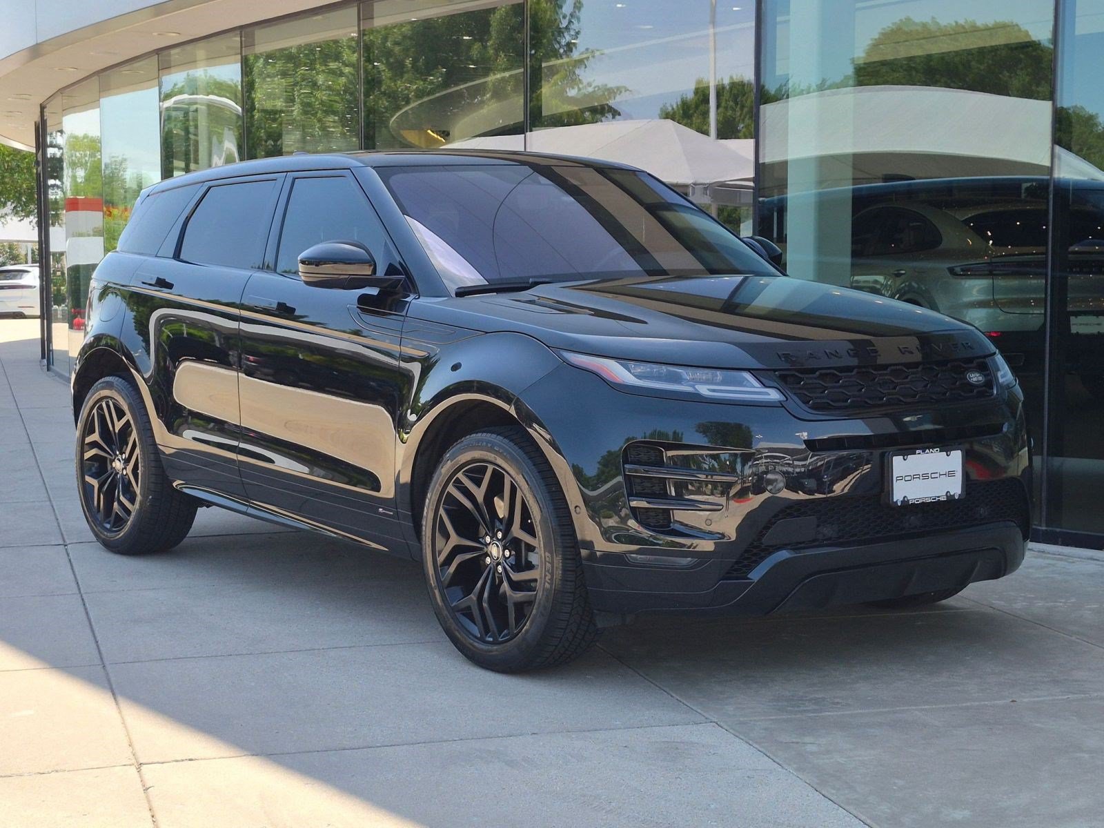 Used 2020 Land Rover Range Rover Evoque R-Dynamic SE AWD/4WD image 7