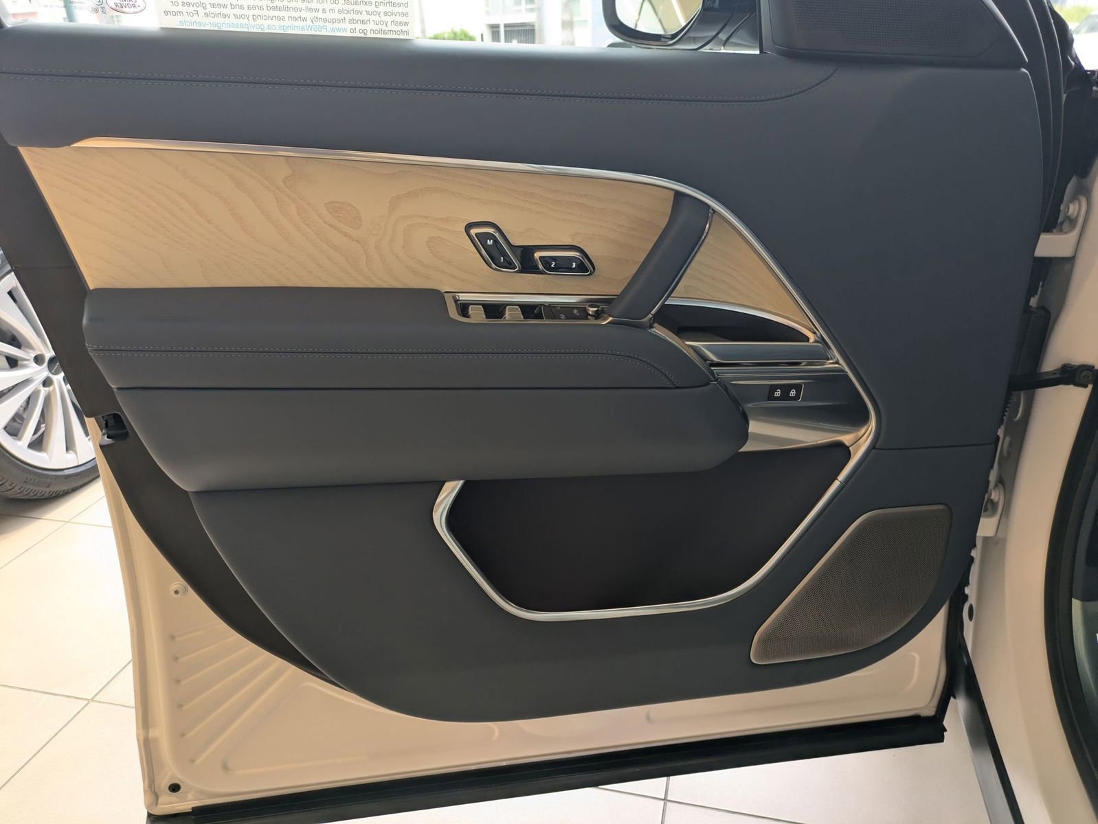 New 2026 Land Rover Range Rover SV image 21