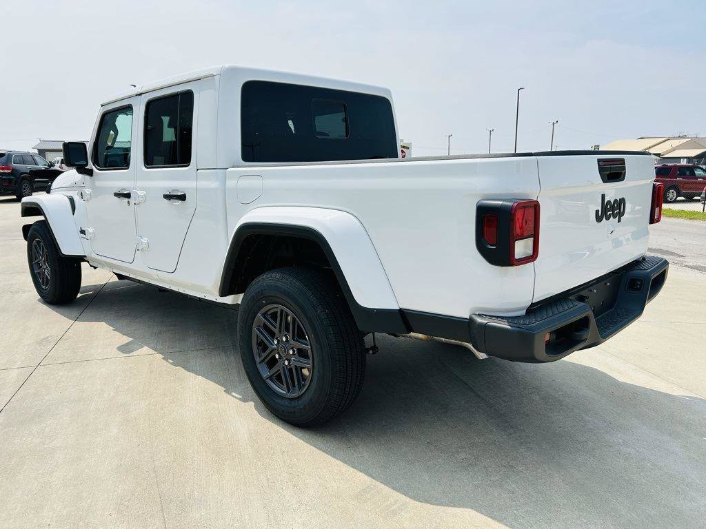 New 2025 Jeep Gladiator Sport image 35