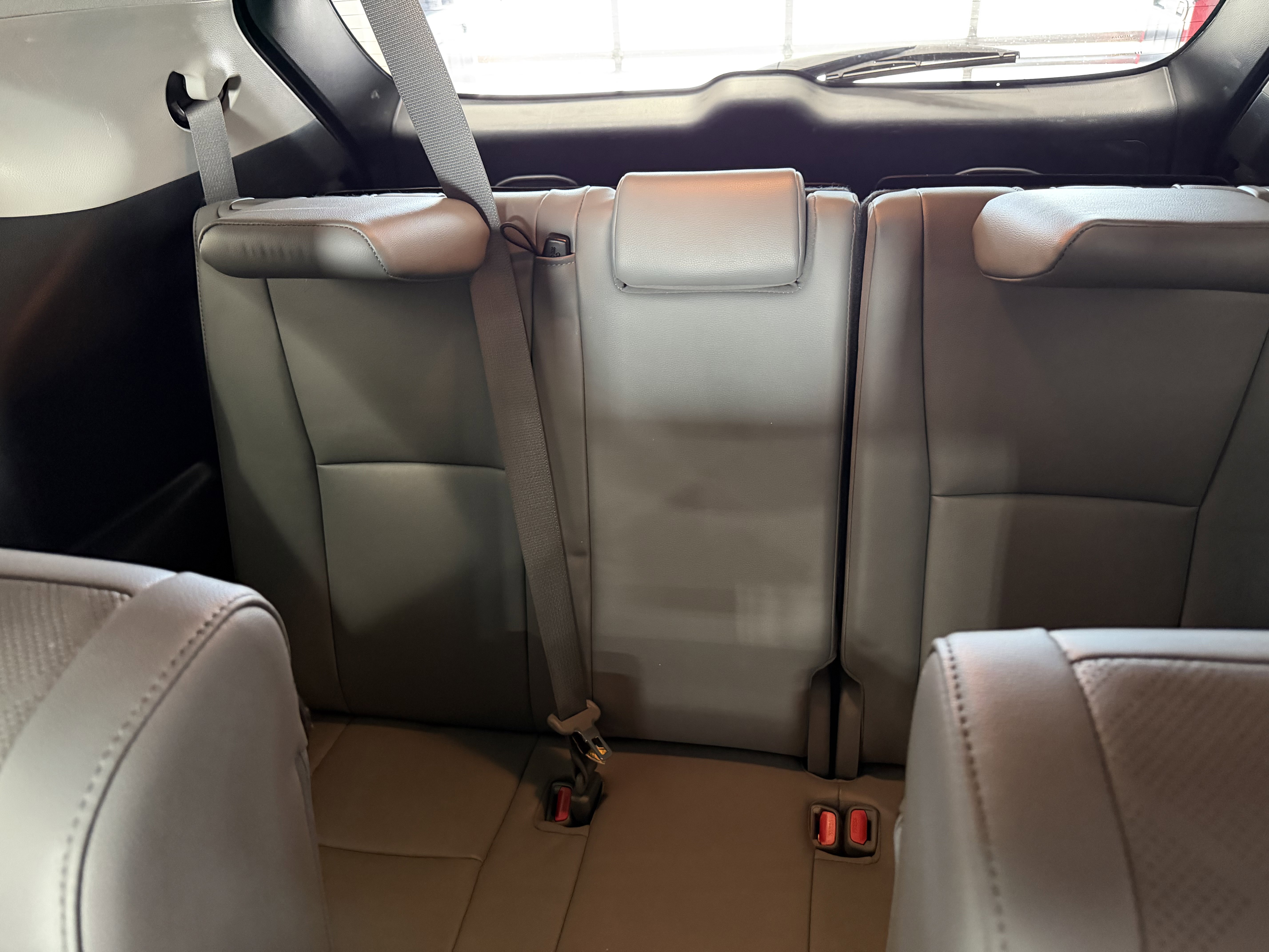 Used 2022 Toyota Highlander Platinum AWD/4WD image 31