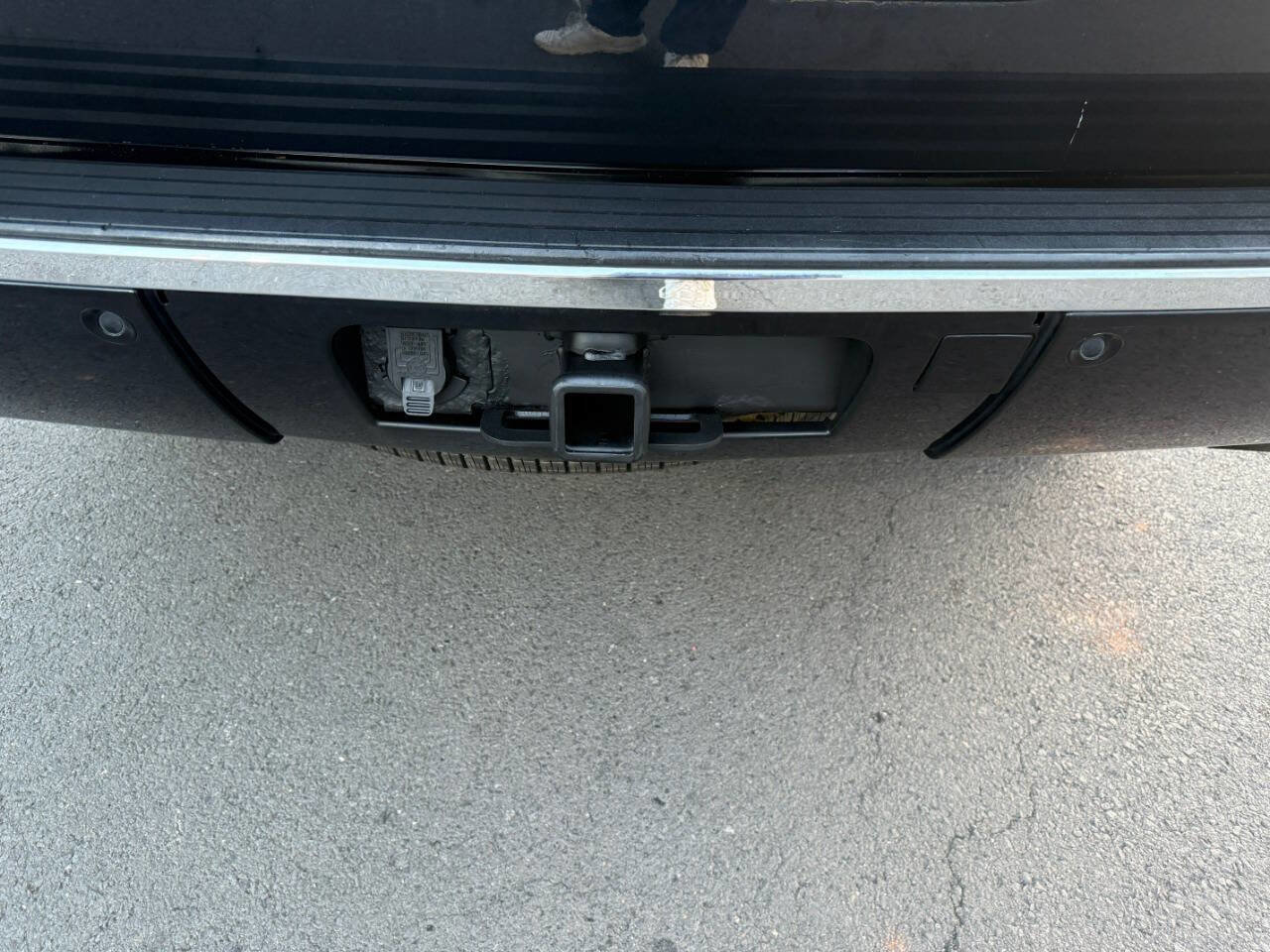 Used 2012 Cadillac Escalade Luxury image 13