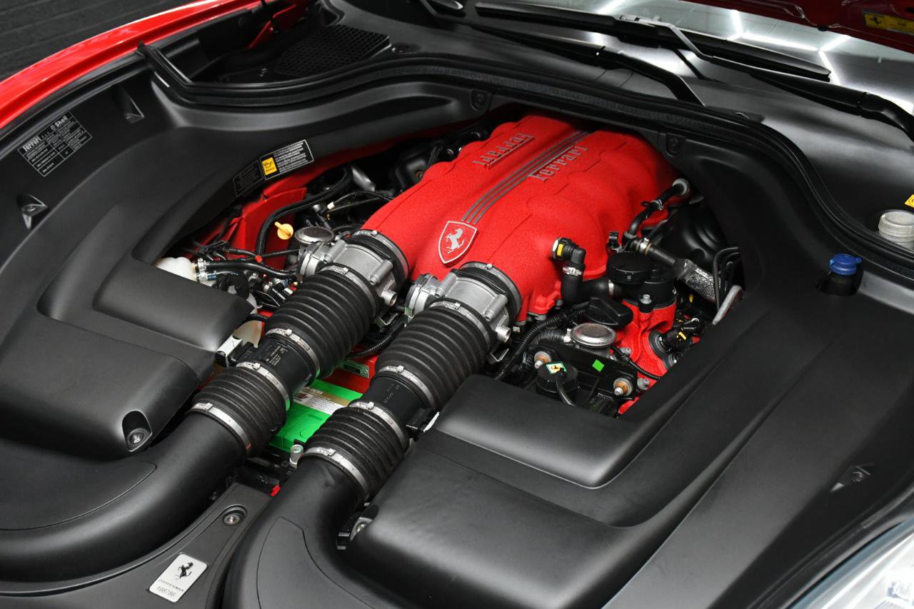 Used 2014 Ferrari California RWD image 20