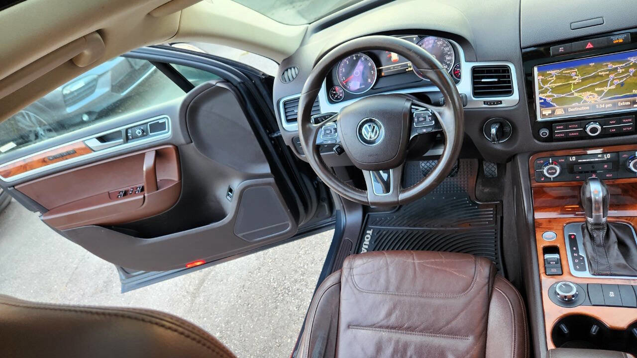 Used 2012 Volkswagen Touareg Executive image 34