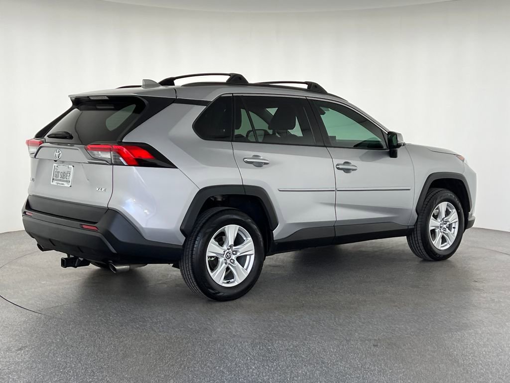 Used 2020 Toyota RAV4 XLE w/ Convenience Package image 6