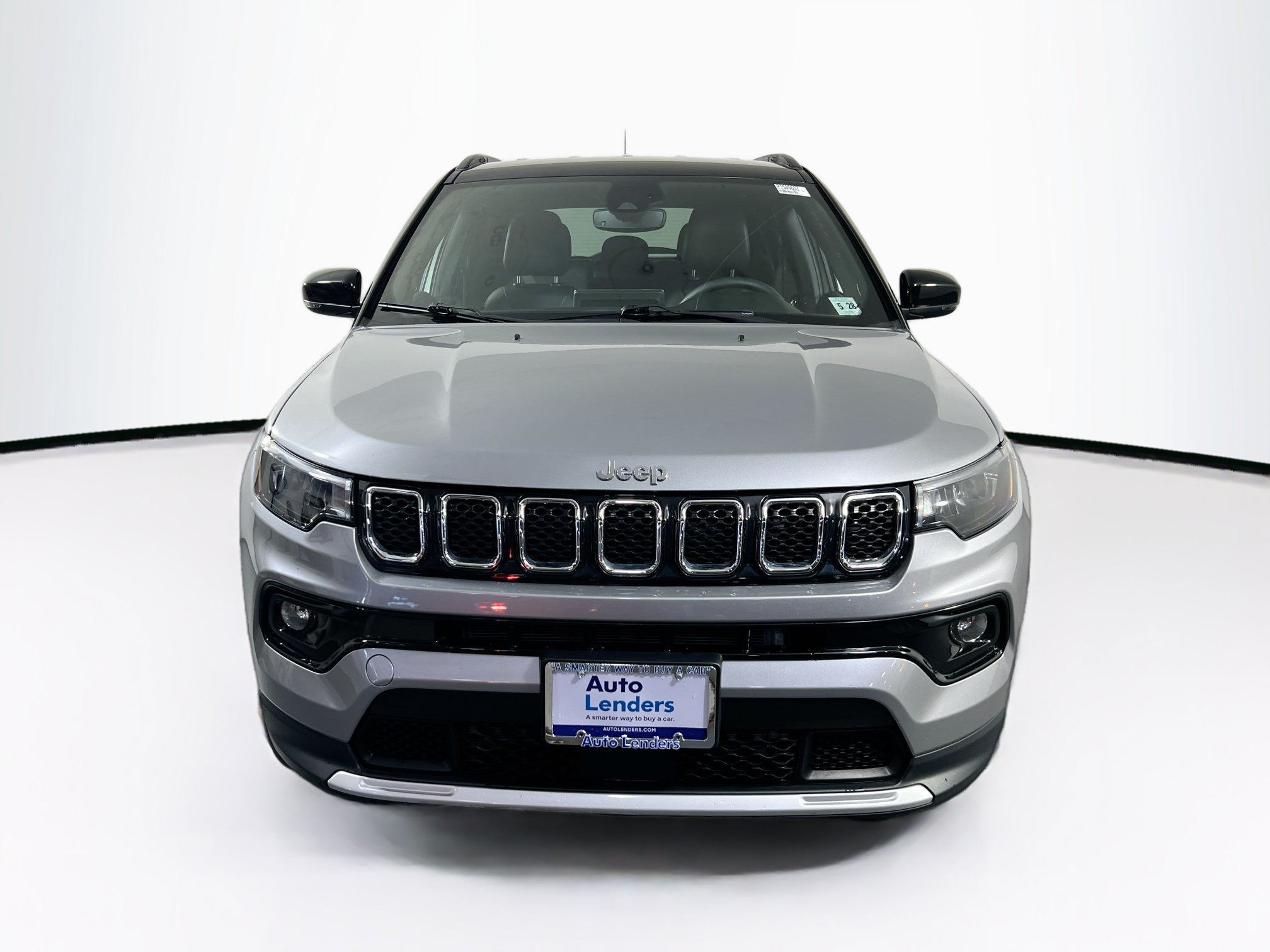 Used 2023 Jeep Compass Limited AWD/4WD image 2