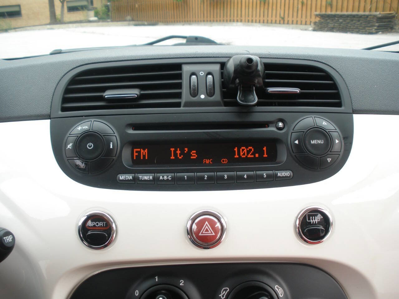 Used 2015 FIAT 500 Pop image 35