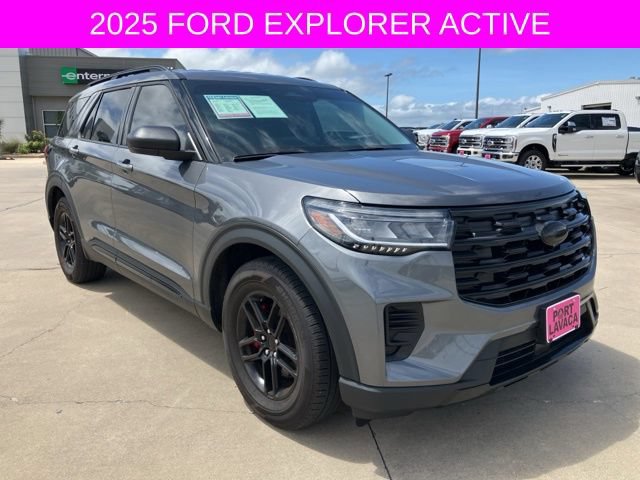 Used 2025 Ford Explorer Active RWD image 9