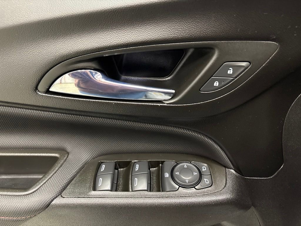 Used 2024 Chevrolet Equinox RS w/ RS Leather Package AWD/4WD image 18
