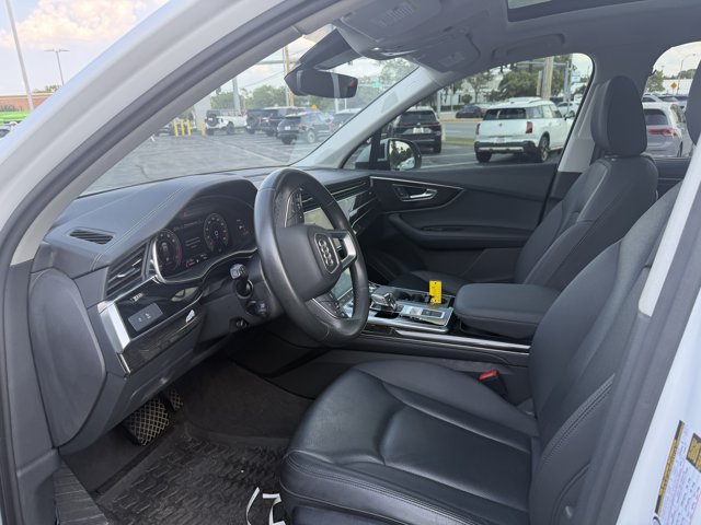 Used 2023 Audi Q7 2.0T Premium Plus w/ Premium Plus Package AWD/4WD image 5