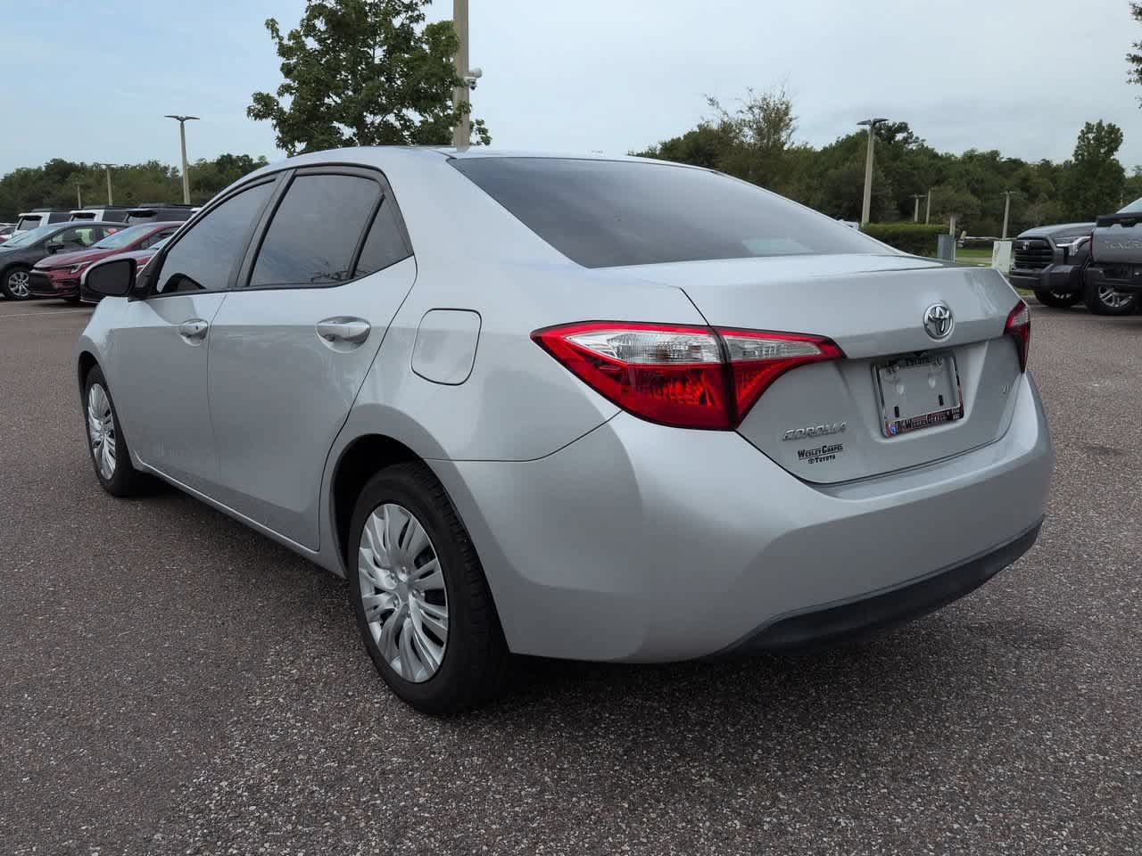Used 2015 Toyota Corolla LE FWD image 4
