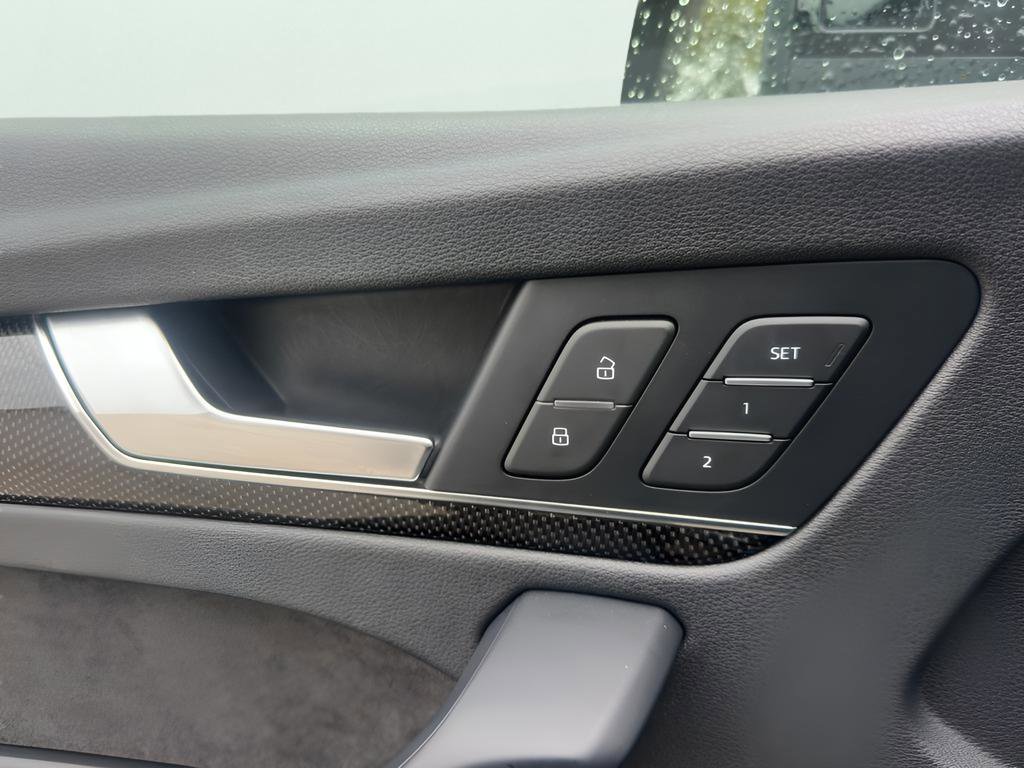 Used 2020 Audi SQ5 Prestige image 35