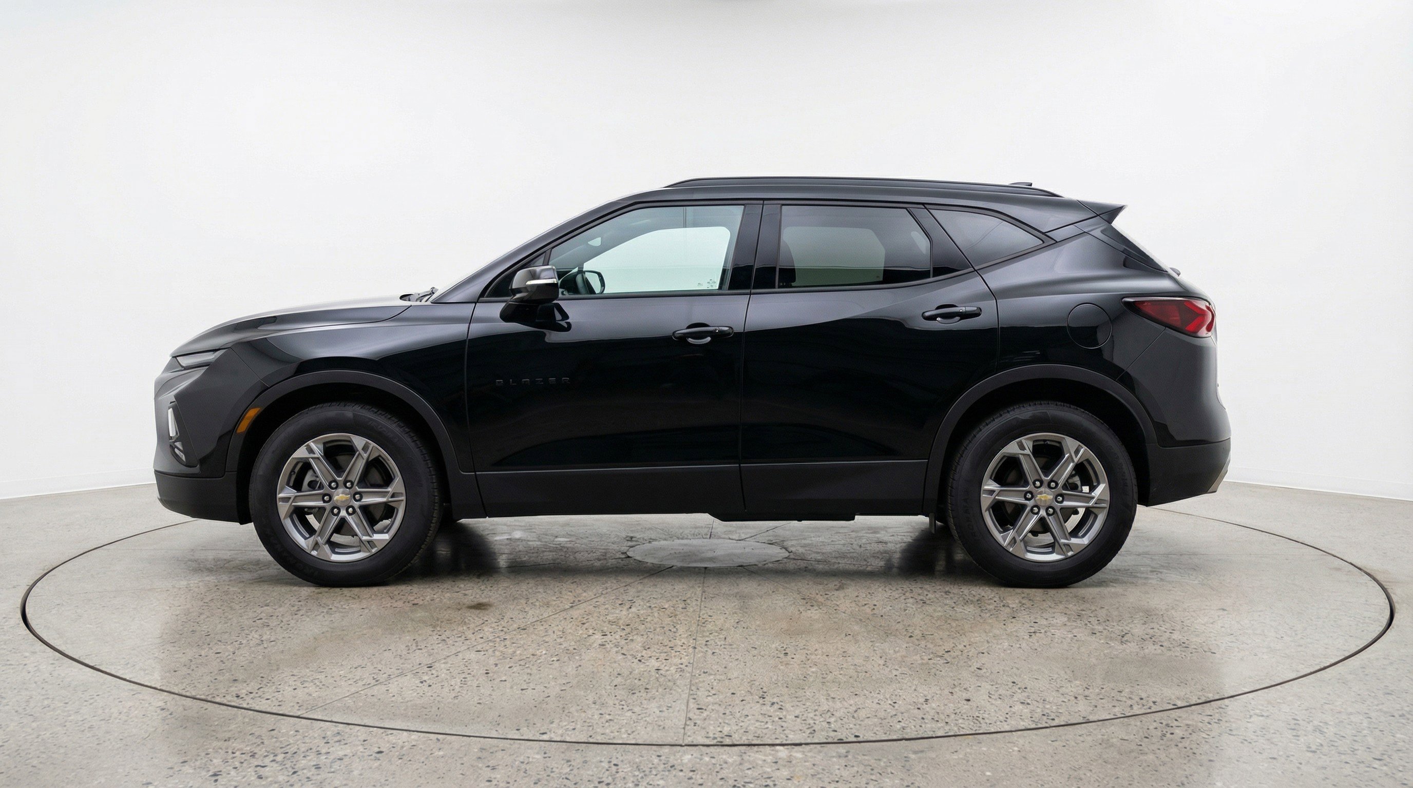 Used 2025 Chevrolet Blazer LT image 5