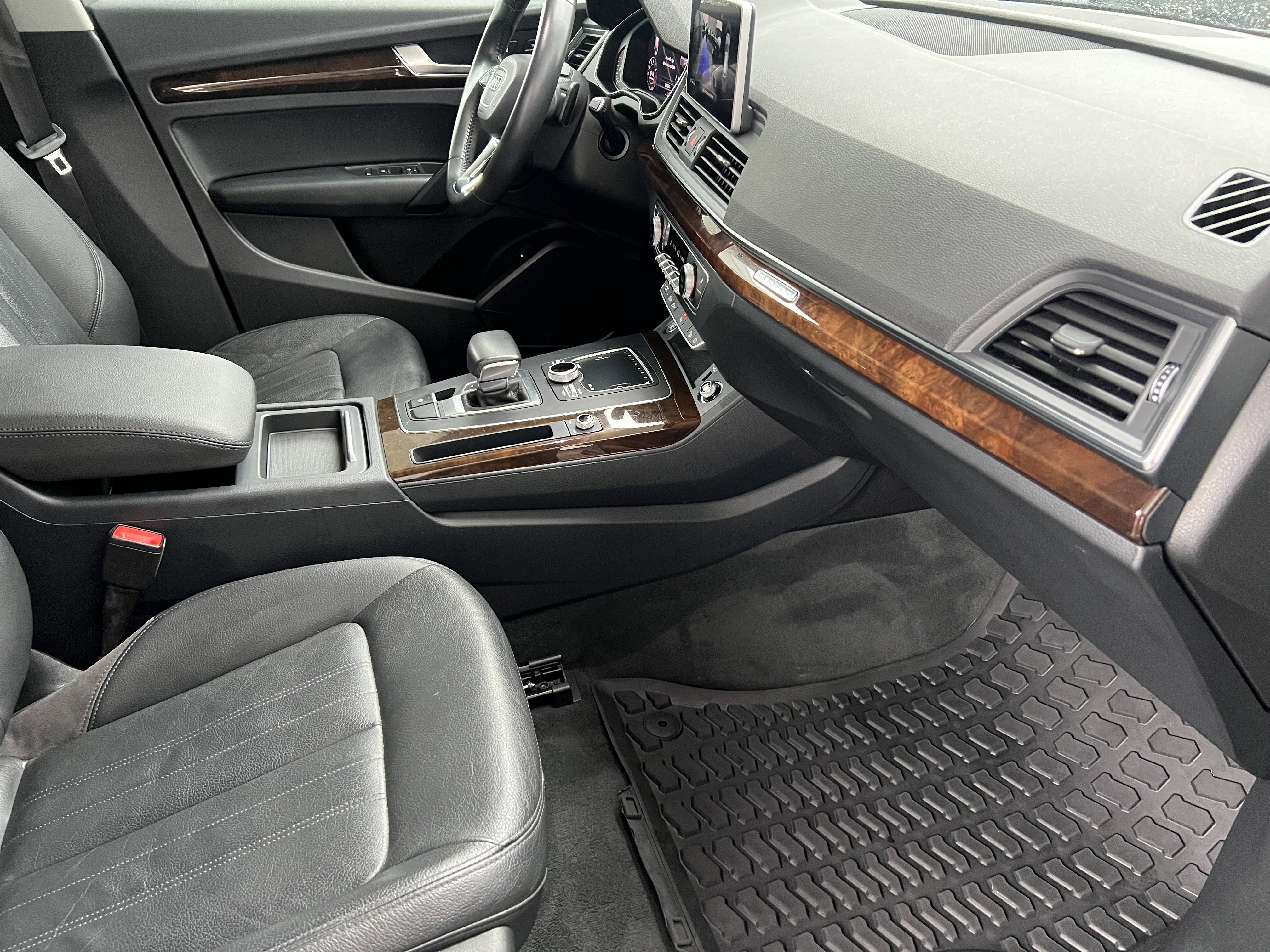 Used 2018 Audi Q5 2.0T Premium Plus w/ Premium Plus Package image 24