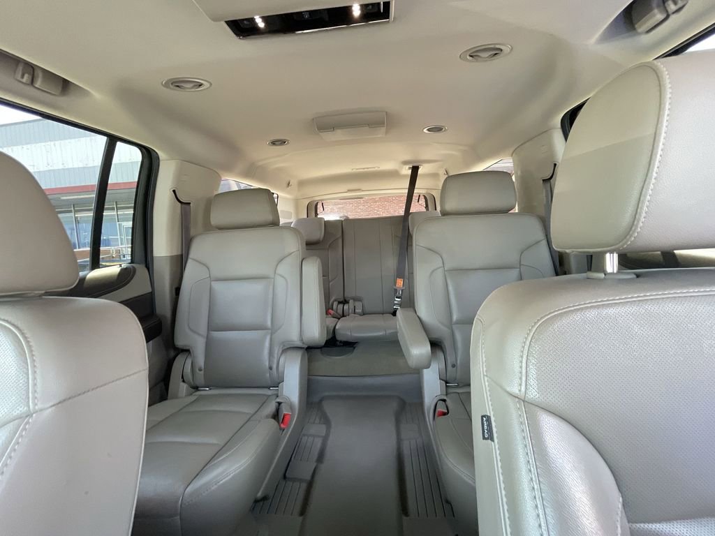 Used 2019 Chevrolet Suburban Premier RWD image 21