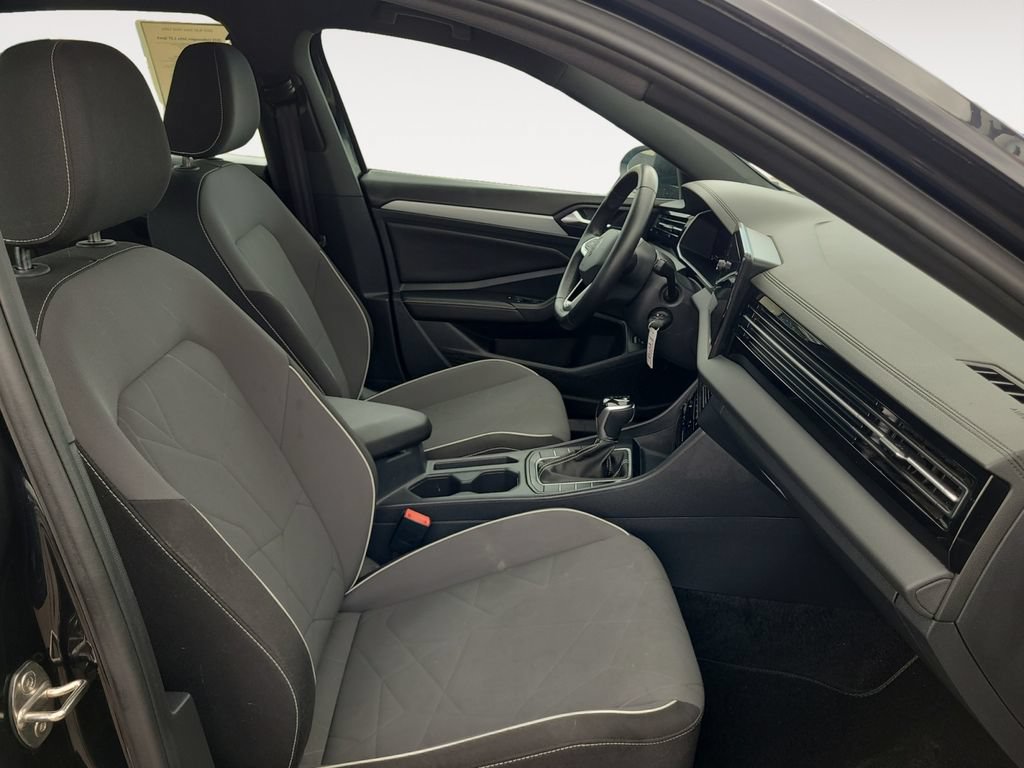 Used 2025 Volkswagen Jetta Sport FWD image 15