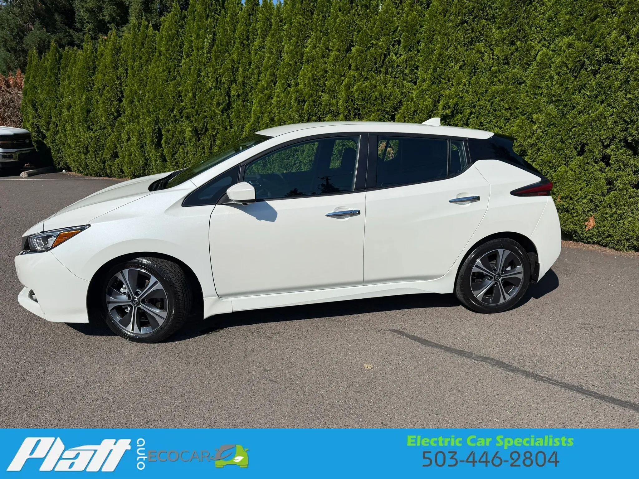 Used 2021 Nissan Leaf SV w/ SV Technology Package FWD image 4