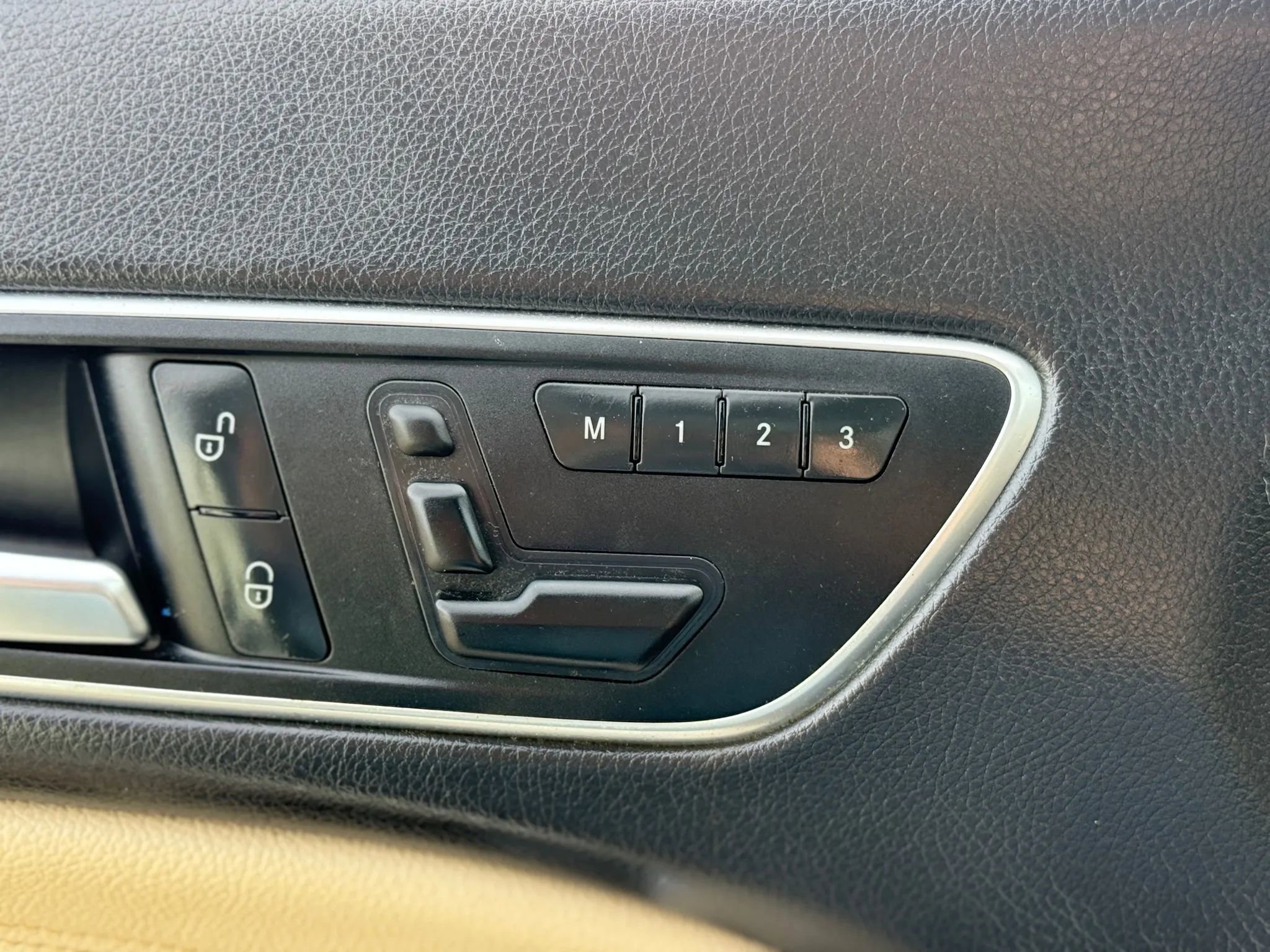 Used 2015 Mercedes-Benz CLA 250 4MATIC image 19