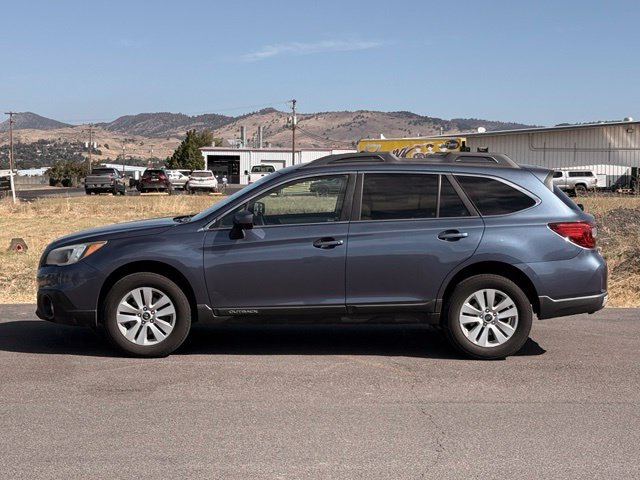 Used 2016 Subaru Outback 2.5i Premium AWD/4WD image 2