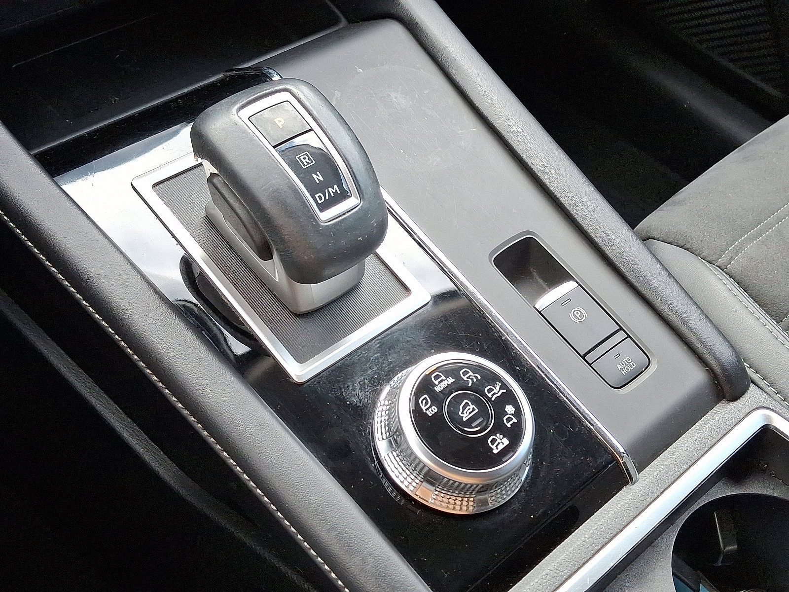 Used 2022 Mitsubishi Outlander SE image 17