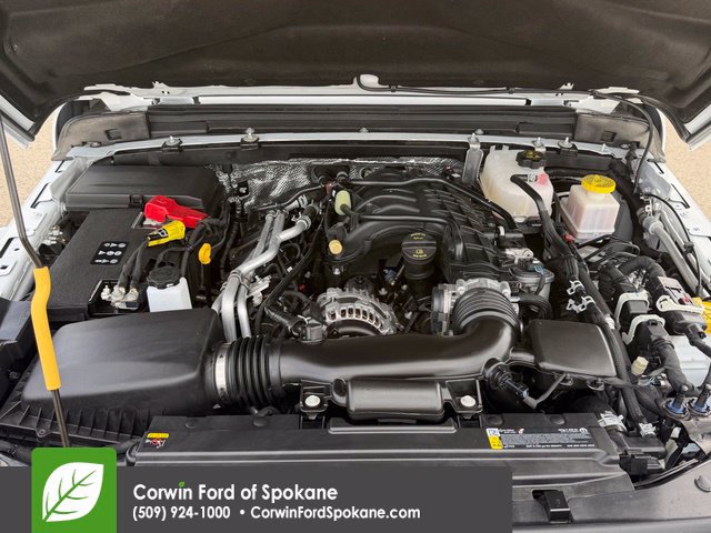Used 2025 Jeep Gladiator Mojave AWD/4WD image 35