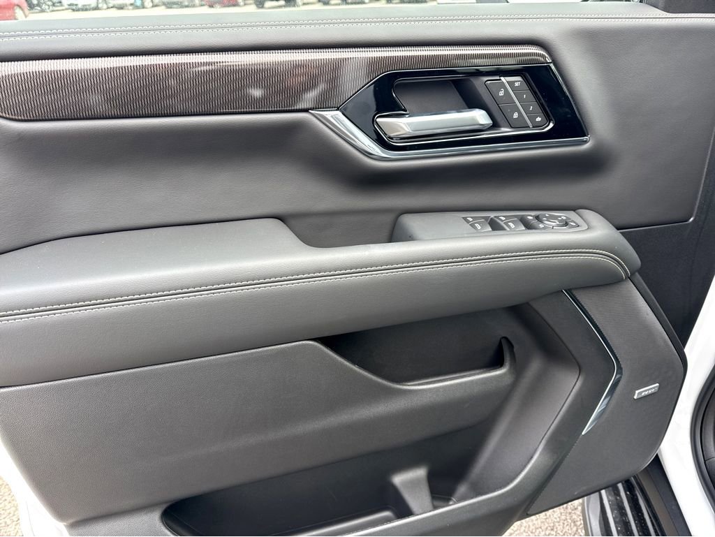 New 2026 GMC Yukon XL Elevation w/ LPO, Get Active Package image 10