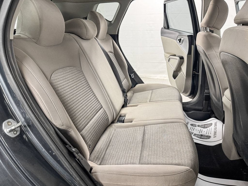 Used 2020 Kia Soul S FWD image 11
