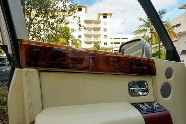 Used 2013 Rolls-Royce Phantom Sedan image 52