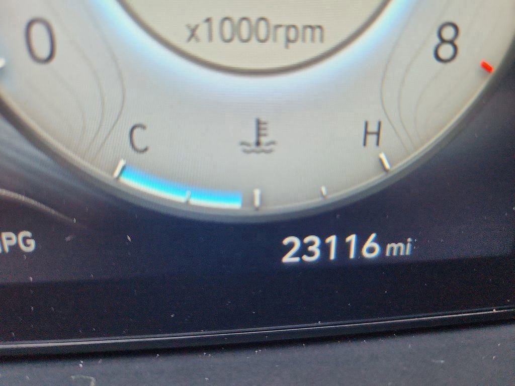 Used 2024 Hyundai Santa Cruz Limited image 16