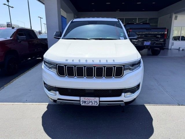 Used 2024 Jeep Wagoneer L Series II w/ Flexible Seating Group RWD image 3