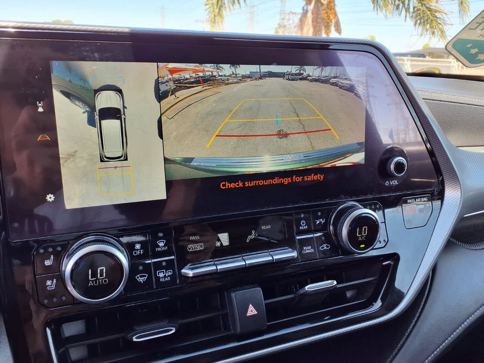 Used 2023 Toyota Highlander Platinum FWD image 26