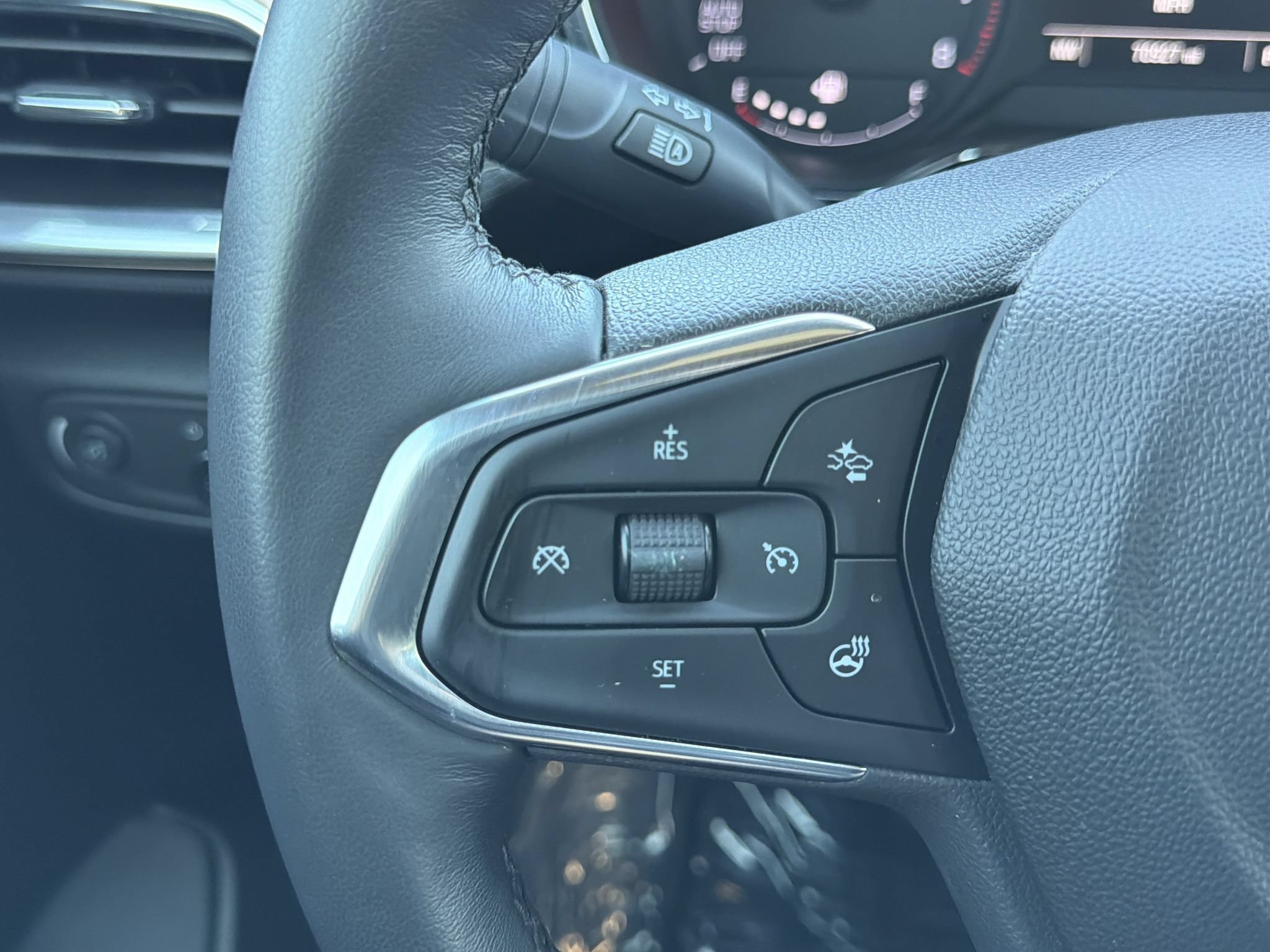 Used 2023 Chevrolet TrailBlazer ACTIV w/ Convenience Package FWD image 11