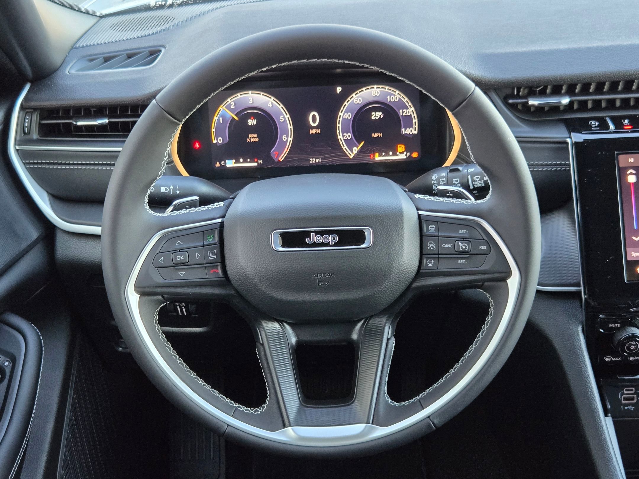 New 2025 Jeep Grand Cherokee Laredo image 17