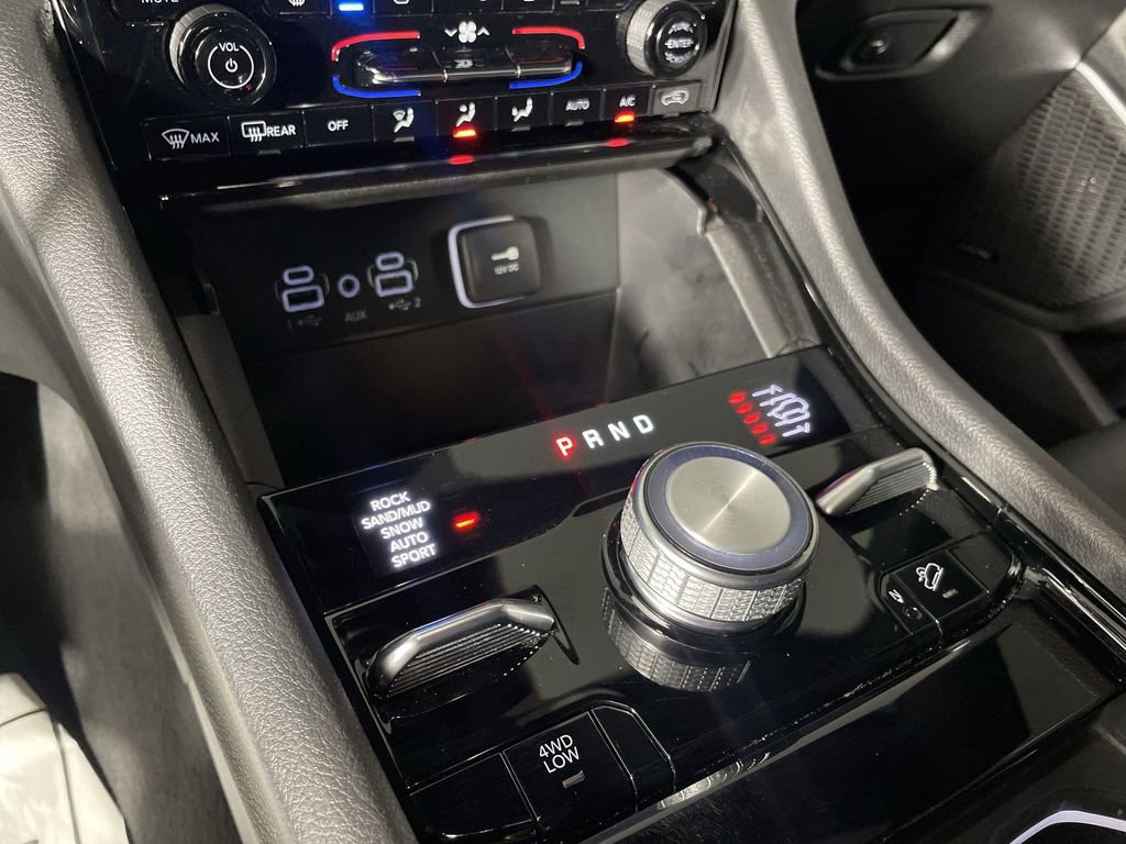 Used 2024 Jeep Grand Cherokee L Summit w/ High Altitude Package image 15