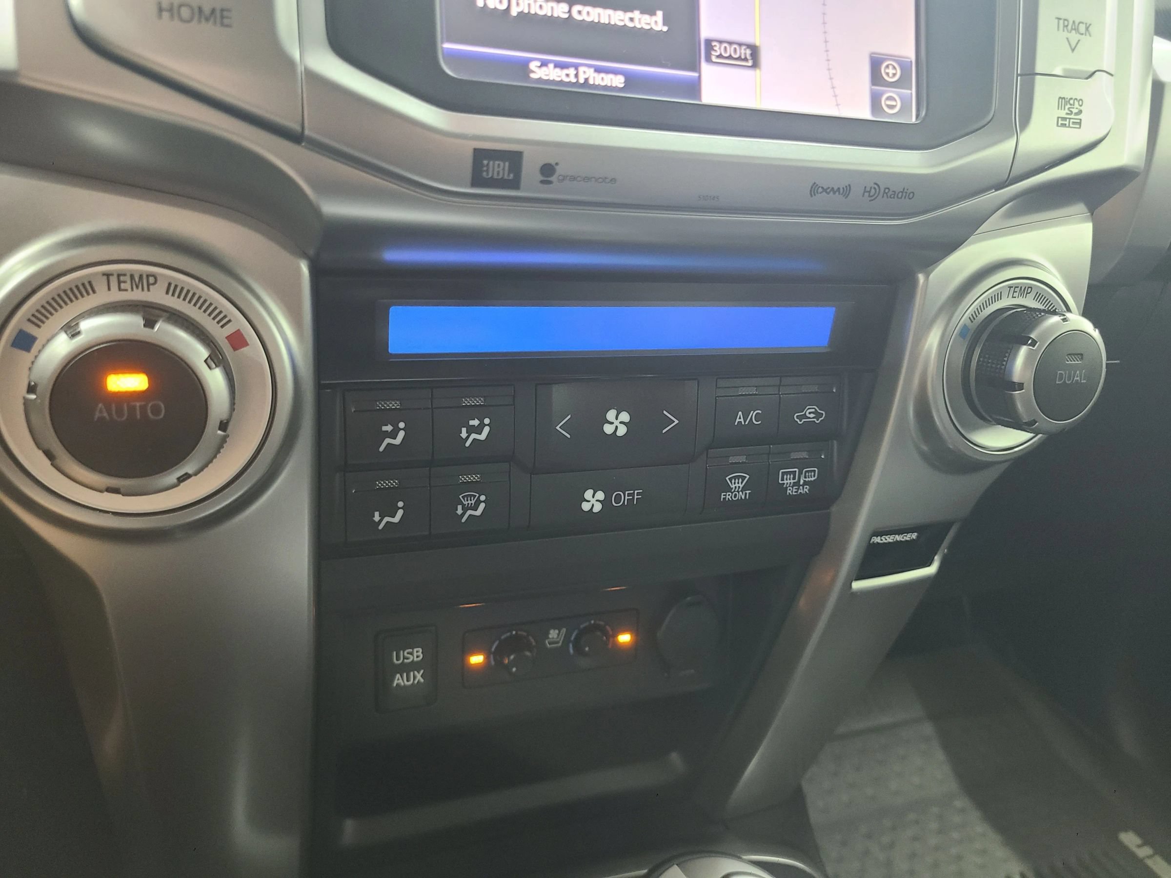Used 2018 Toyota 4Runner Limited AWD/4WD image 35