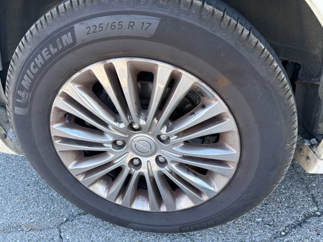 Used 2011 Chrysler Town & Country Limited FWD image 32