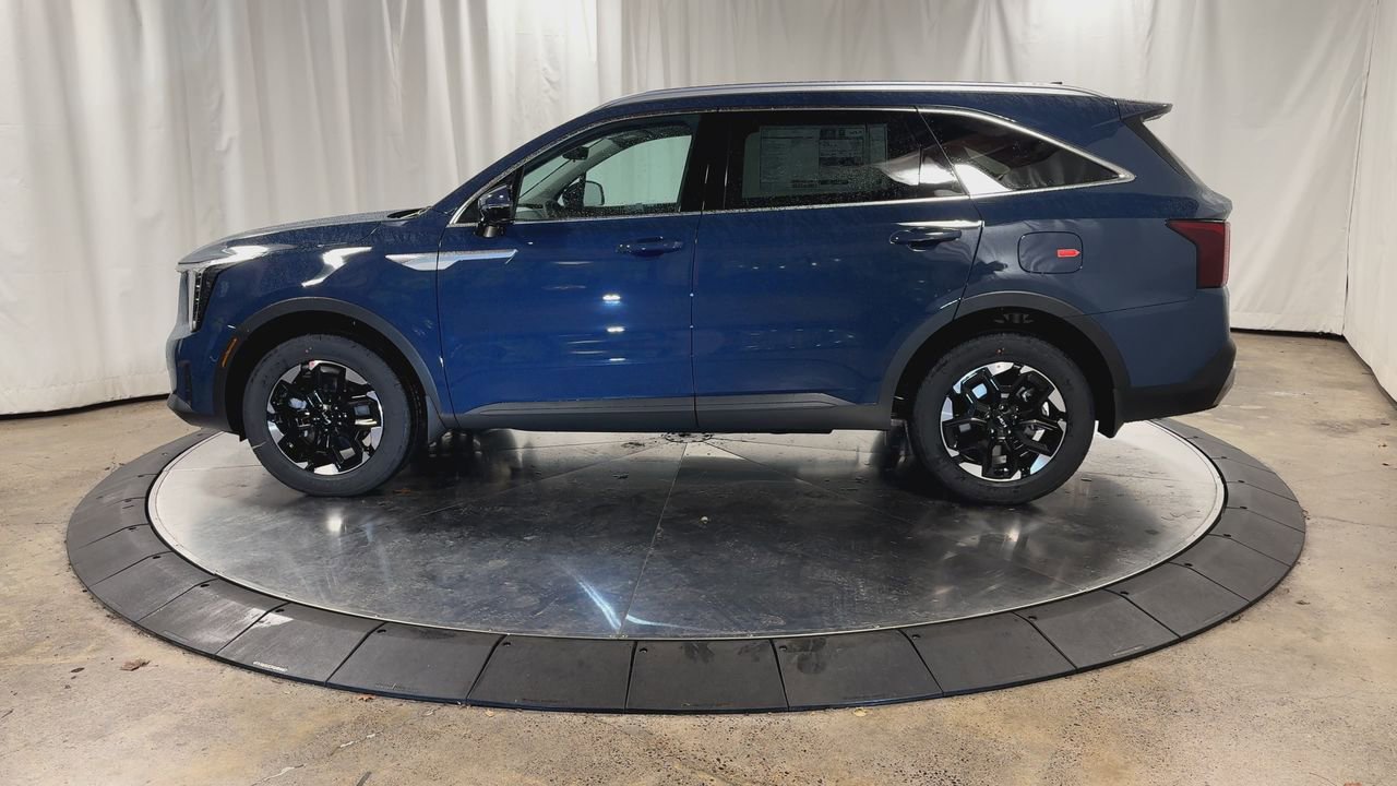 New 2026 Kia Sorento S image 7