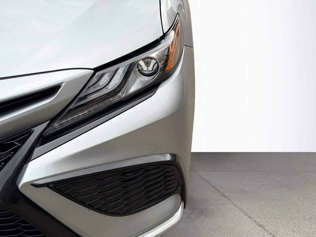 Used 2023 Toyota Camry XSE image 11