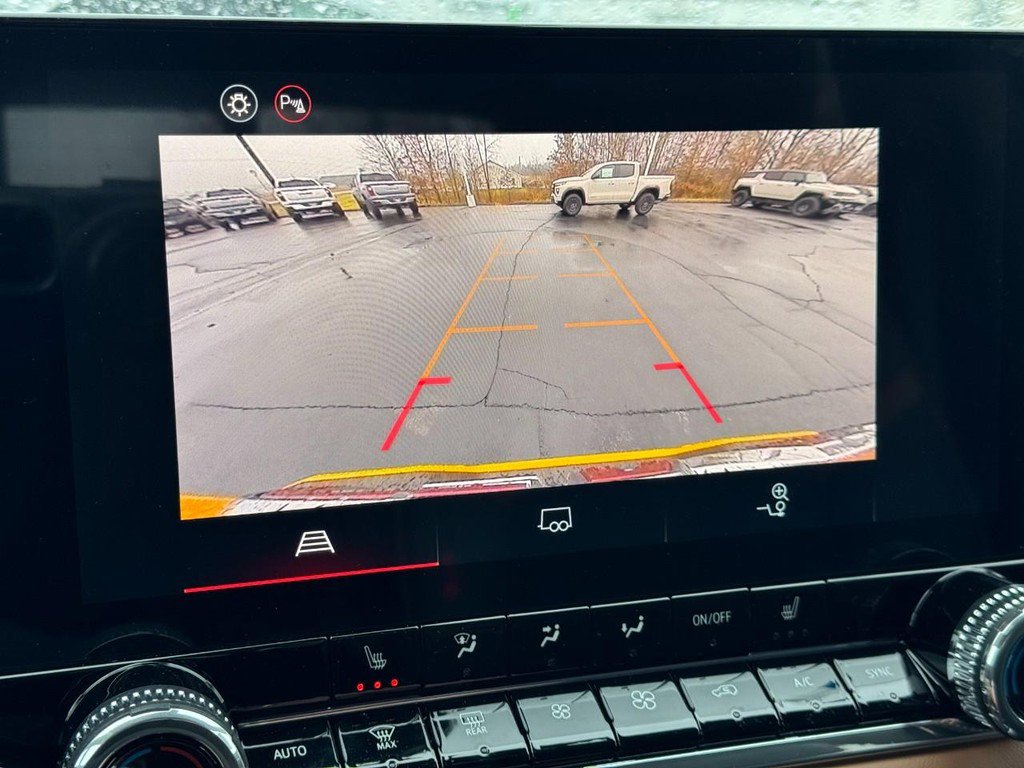 New 2026 GMC Canyon AT4 AWD/4WD image 22