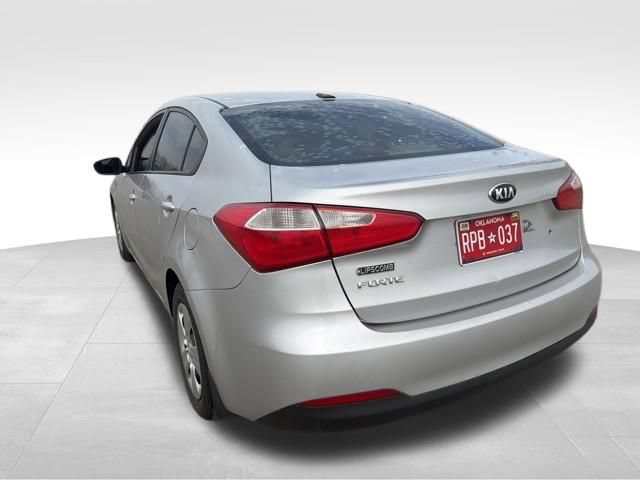 Used 2015 Kia Forte LX FWD image 4
