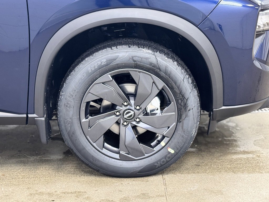 New 2026 Nissan Rogue SV image 4